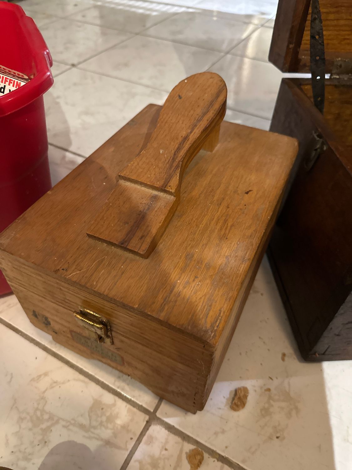 Vintage Griffin Shoe Shine box with brushes