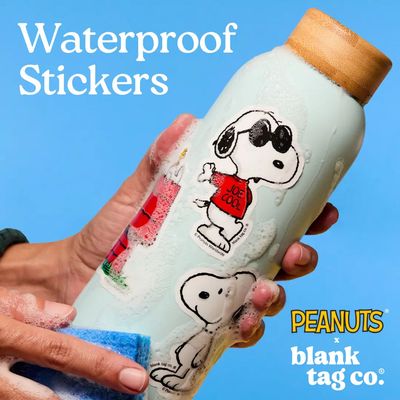 Peanuts® Peanuts Gang With A Christmas Tree Sticker