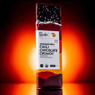 Raaka Chocolate Bar 54% Momofuku Chili Crunch - Limited Batch