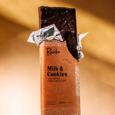 Raaka Milk &amp; Cookies Bar - Limited Edition