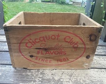 Vintage Cliquet Club 1930's Crate