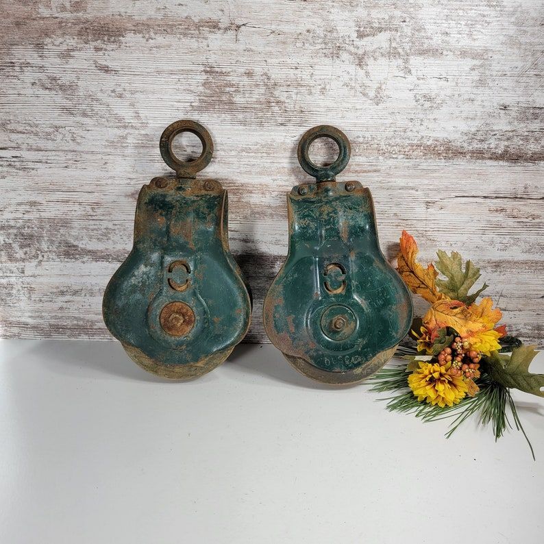 Vintage Green Paint Block &amp; Tackle