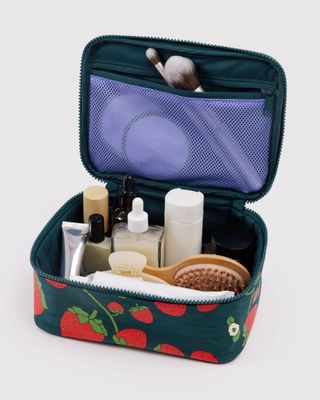 Baggu Small Cosmetic Case Strawberry Blossom