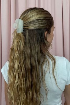 Mini Cloud Clip in Grey Smoke