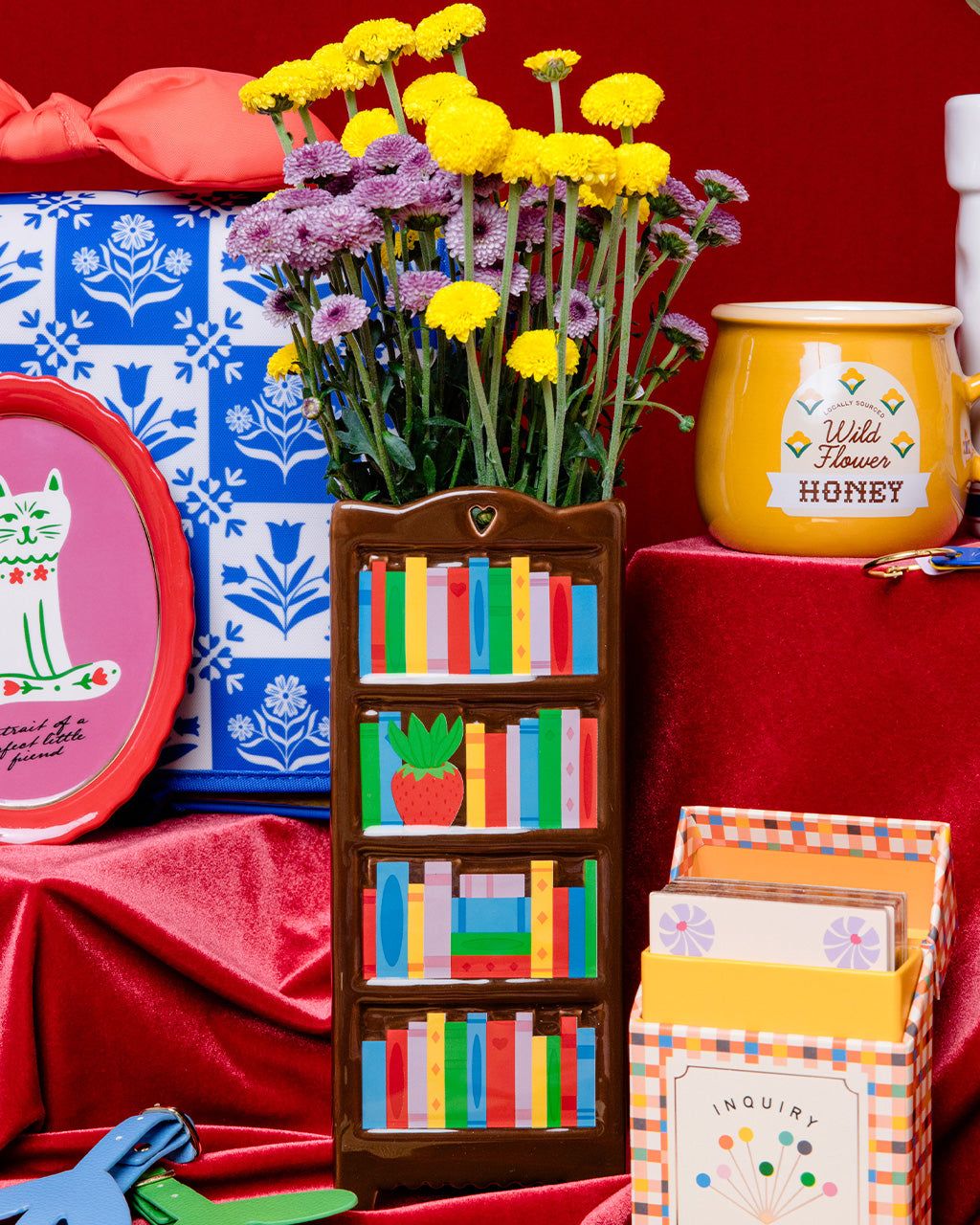 Ceramic Vase Bookshelf