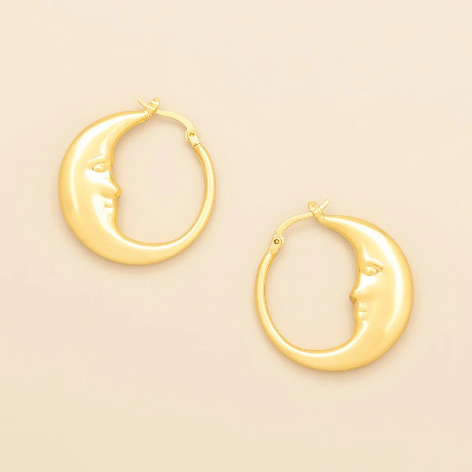Refined Icon Earring Moon Hoop Gold