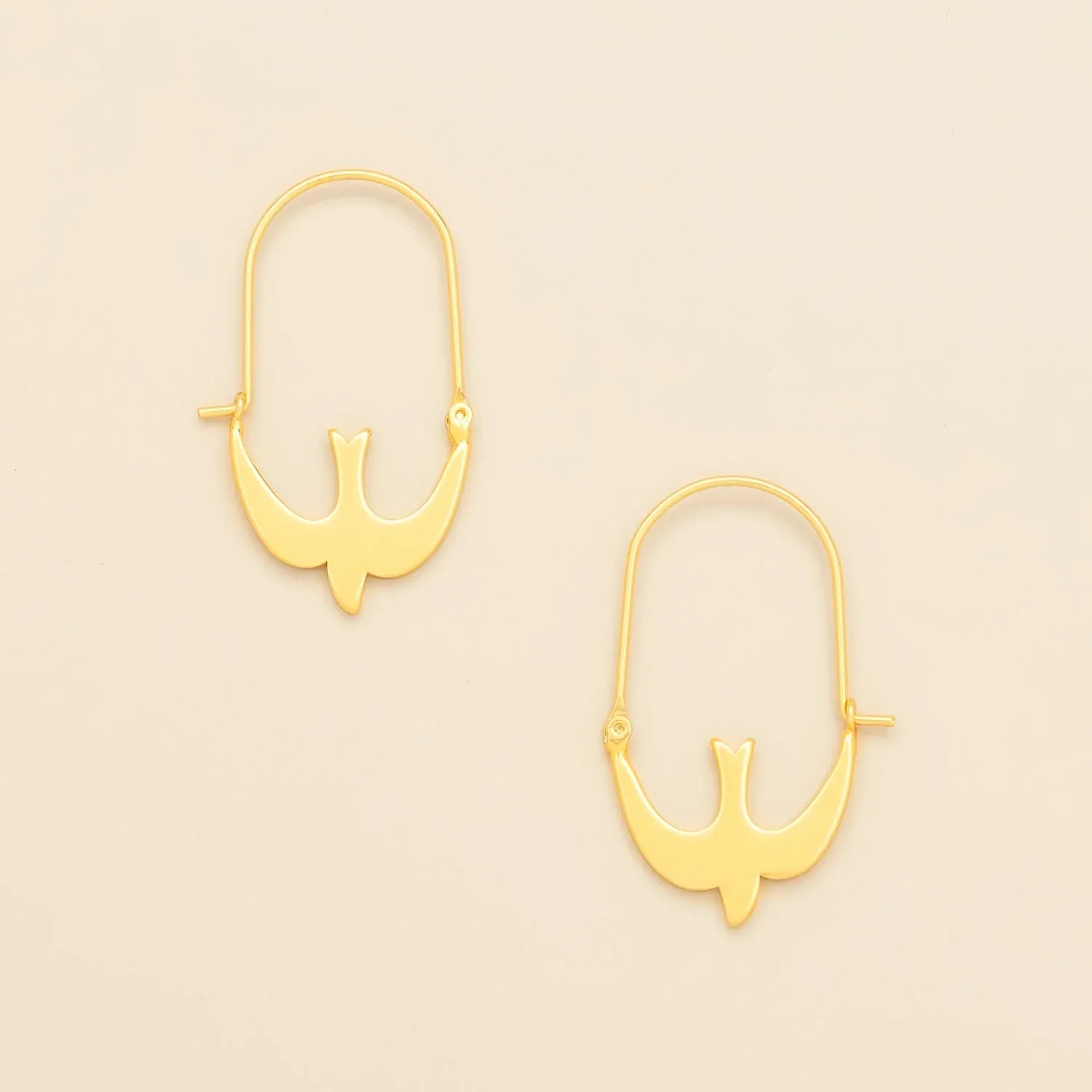 Refined Icon Earring Swallow Hoop Gold