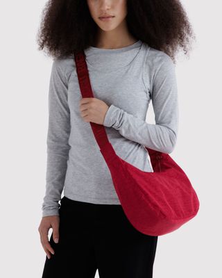 Baggu Medium Nylon Crescent Bag Cherry