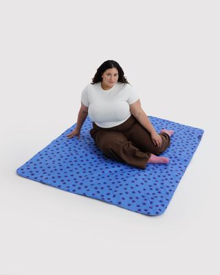 Baggu Puffy Picnic Blanket Blue Polka Dot