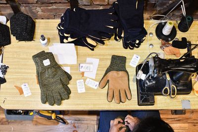 Charcoal Melange Ragg Wool Gloves W/Natural Deerskin