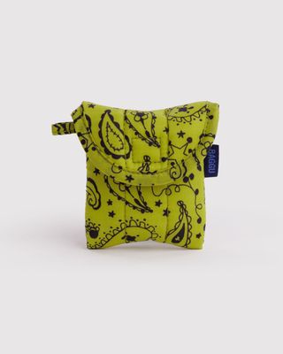 Puffy Earbuds Case Chartreuse Paisley