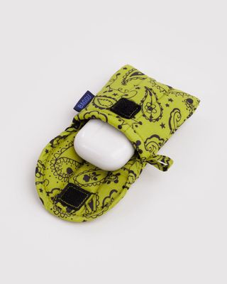 Puffy Earbuds Case Chartreuse Paisley