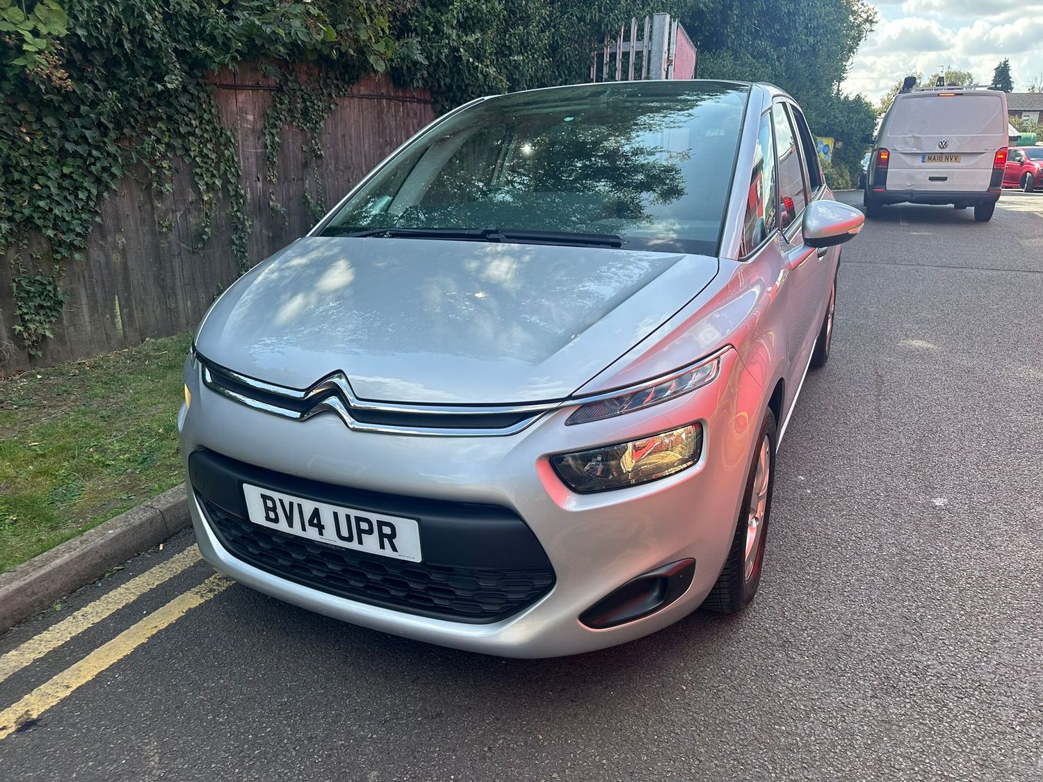 Citroen C4 Picasso 1.6 VTi VTR Euro 5 5dr BV14UPR  2014 (14)  45,000 miles Petrol Manual
Silver 2 owners Car ULEZ