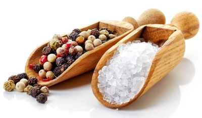 SALT & PEPPER
