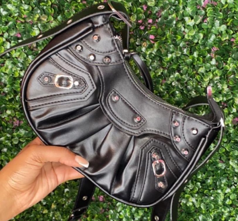 Rivel (Black)