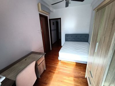 Bedok MRT Master Room