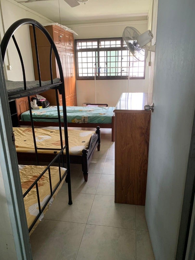 (Room Sharing) Woodlands MRT Master Room