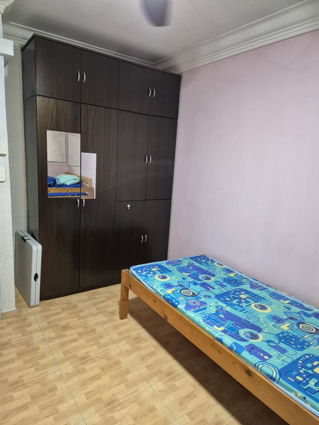 (Room Sharing) Hougang MRT Common Room