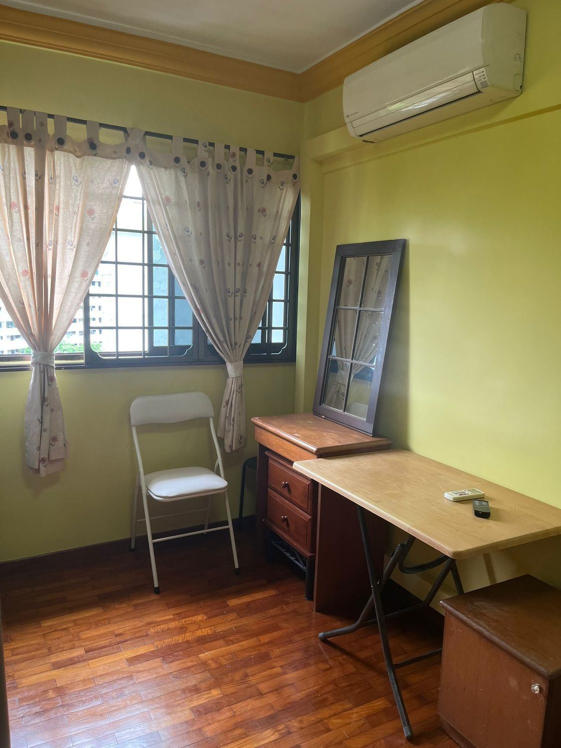 Ang Mo Kio MRT Common Room