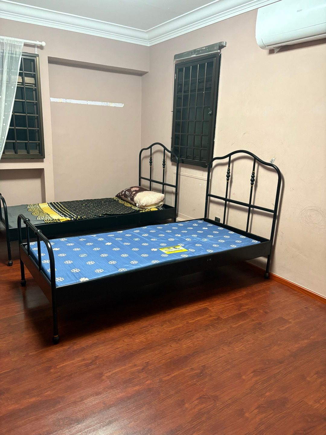 Yew Tee MRT Master Room