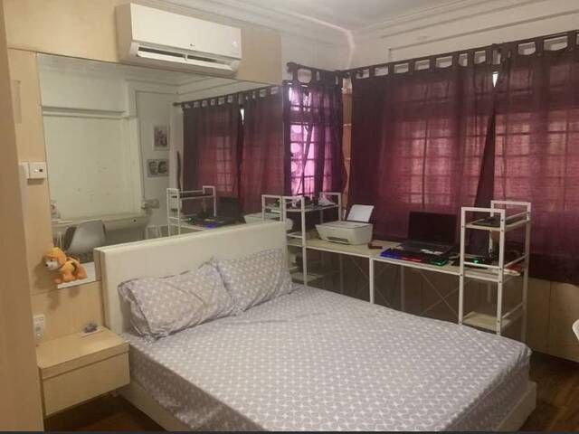 Sembawang MRT Master Room