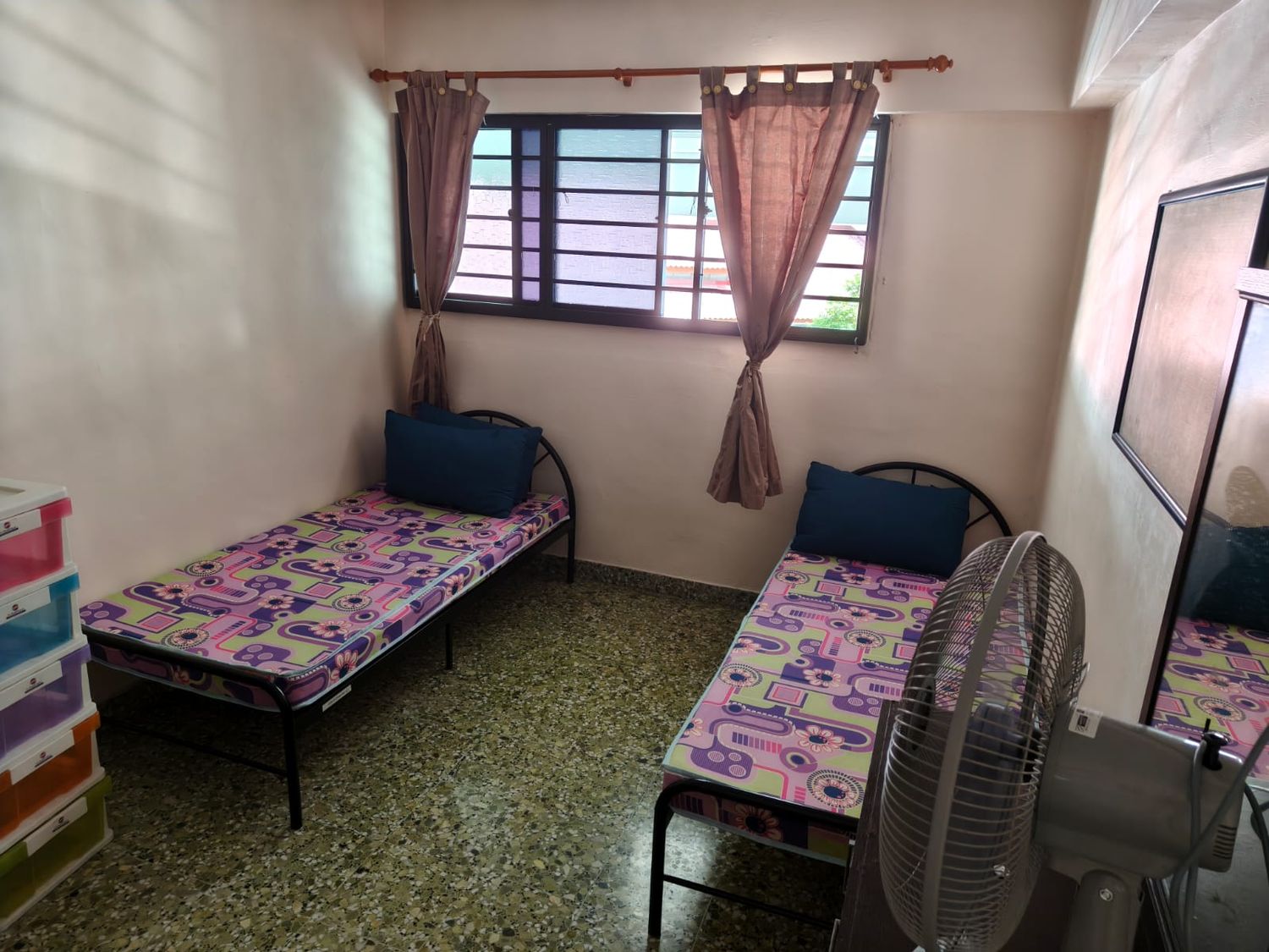 (Sharing) Hougang MRT Common Room
