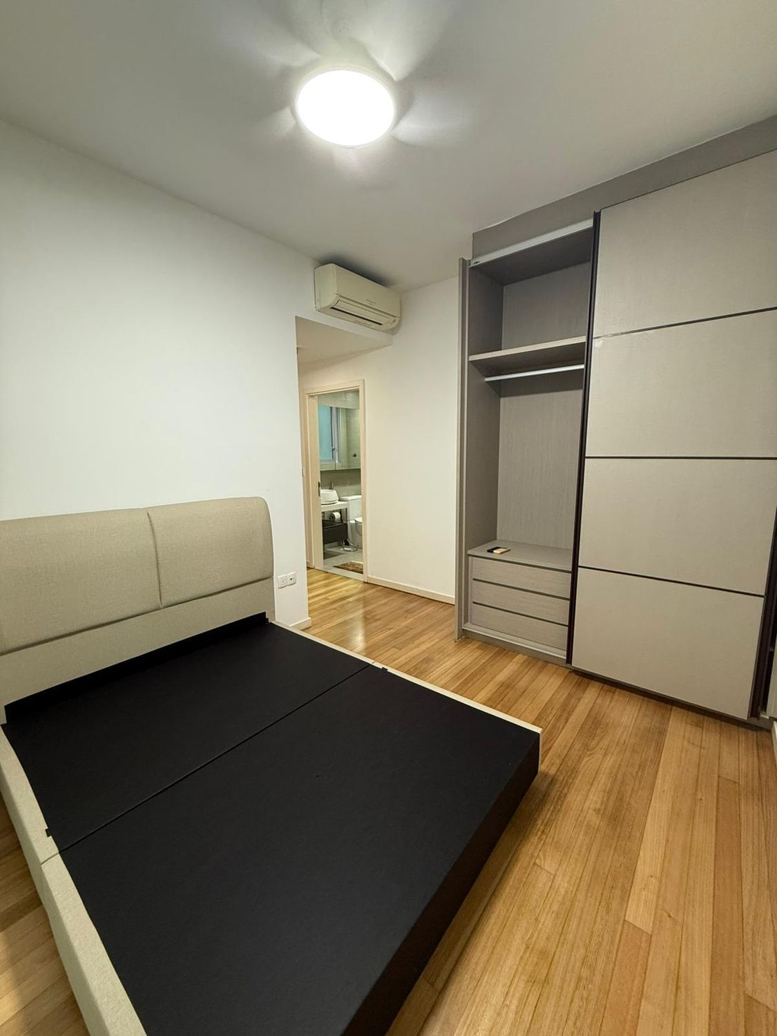 Sembawang MRT Master Room