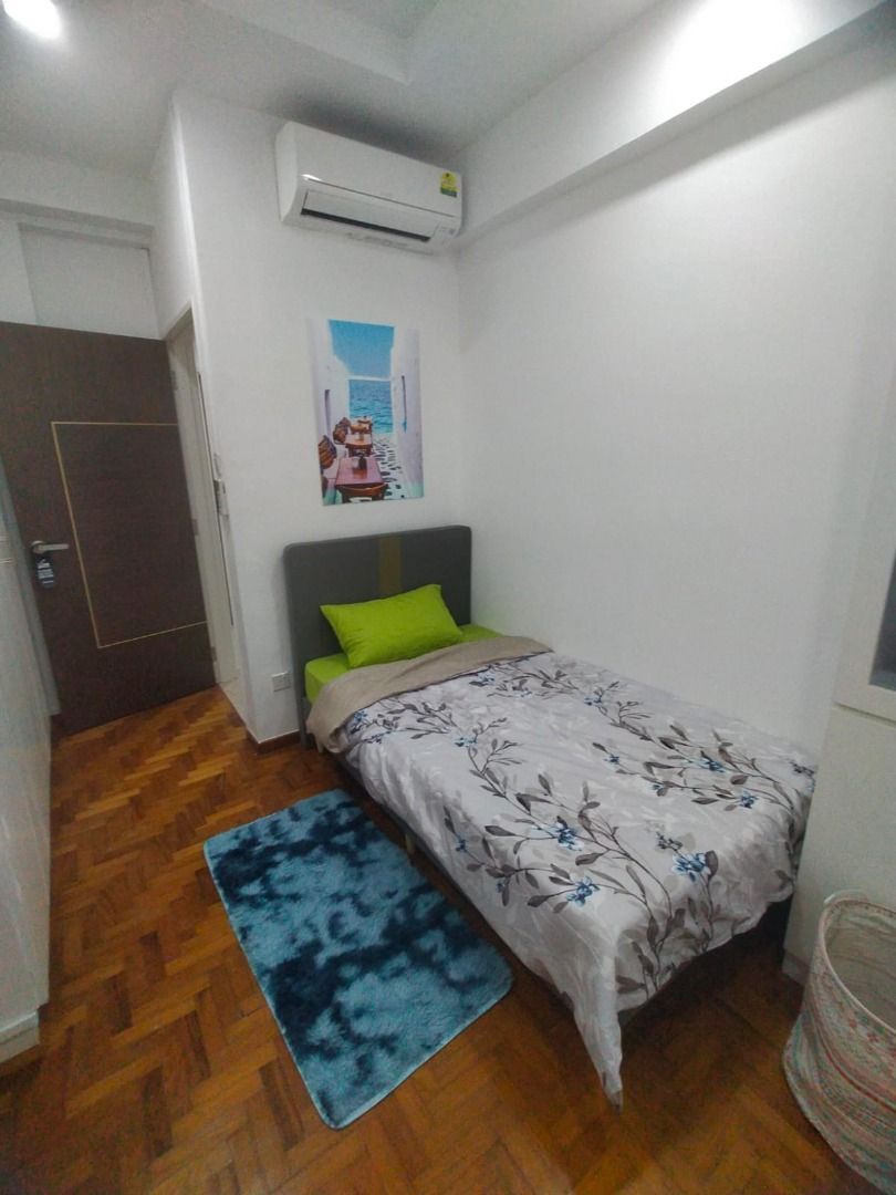 Tampines MRT Master Room