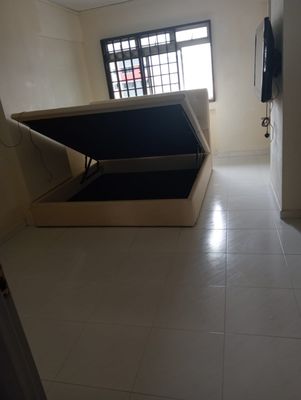 Pioneer MRT Common Room