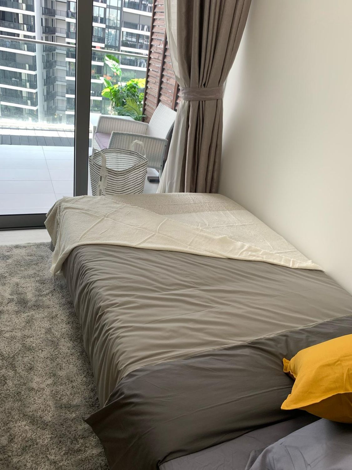 Buona Vista MRT Common Room