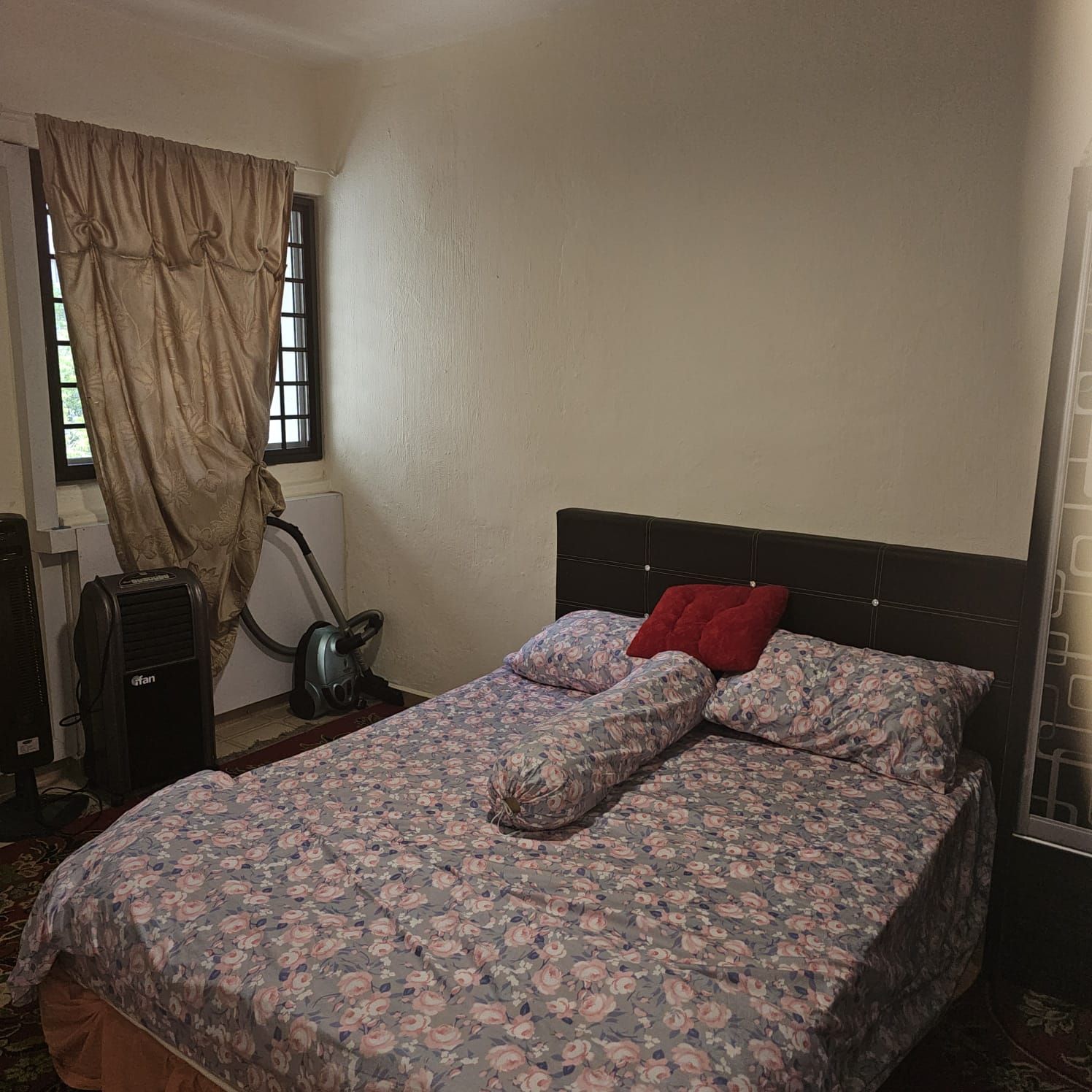 Bukit Batok MRT Master Room