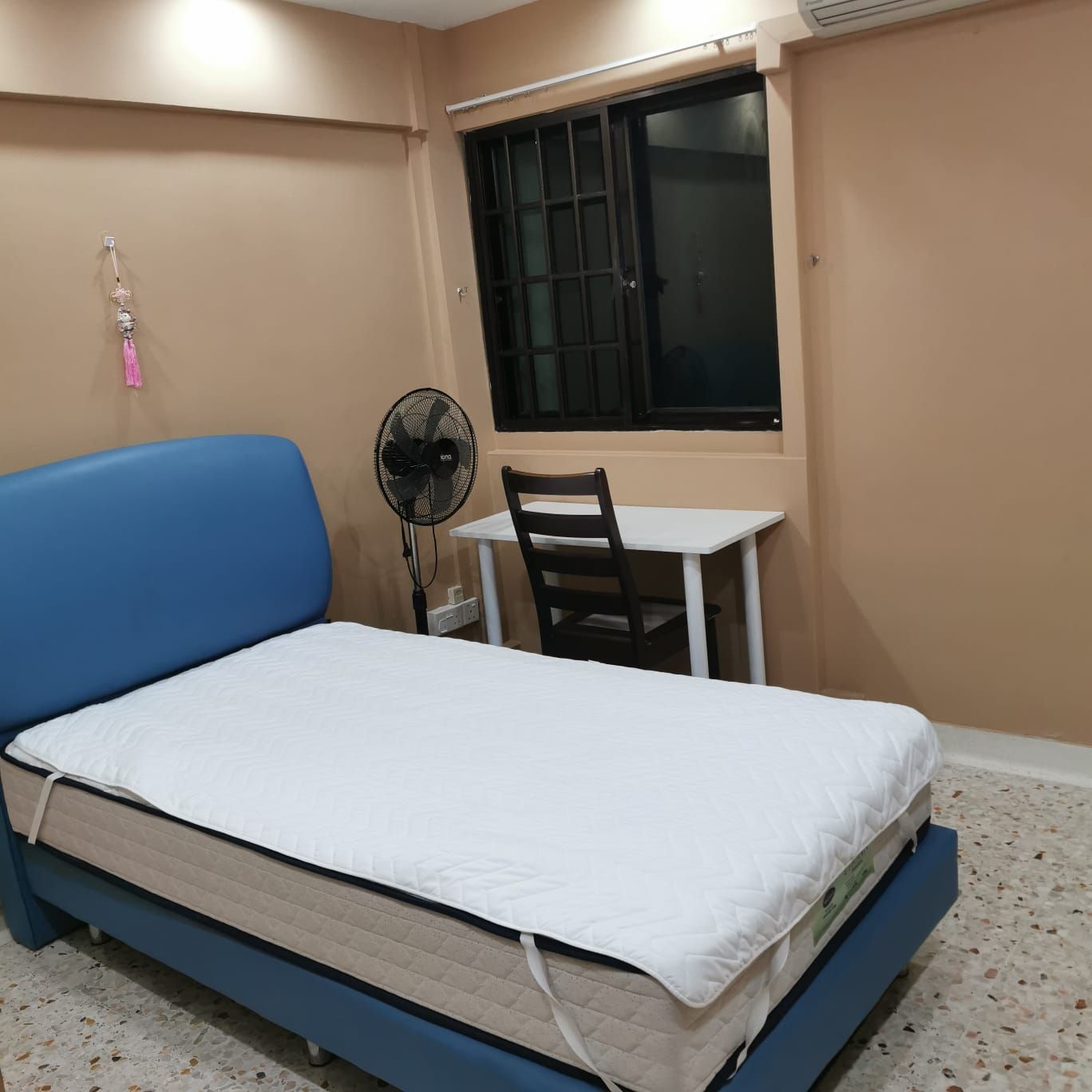 Jurong West MRT Master Room