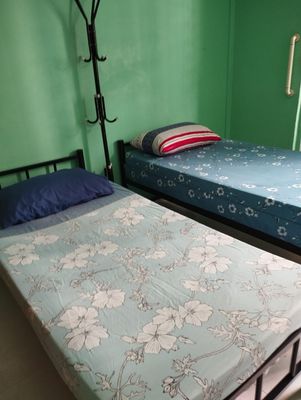 Woodlands MRT Master Room
