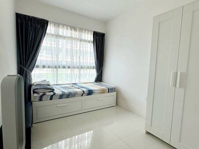 Punggol MRT Master Room