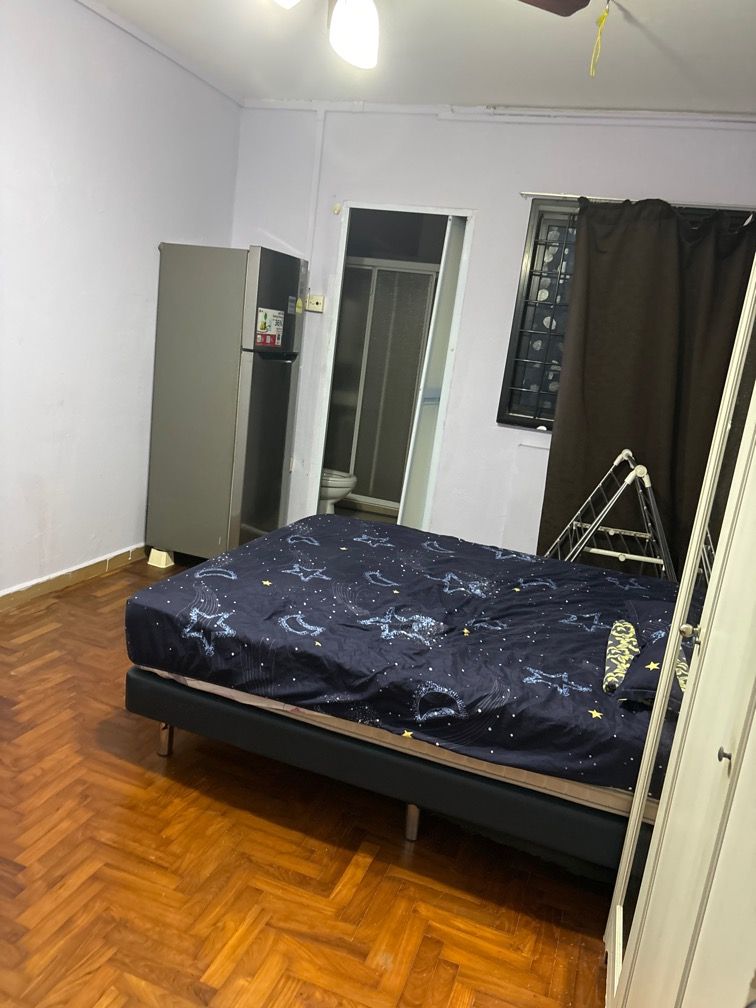 Bukit Batok MRT Master Room