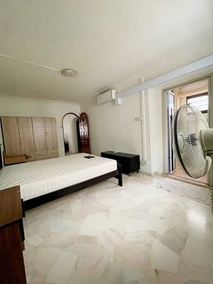 Admiralty MRT Master Room