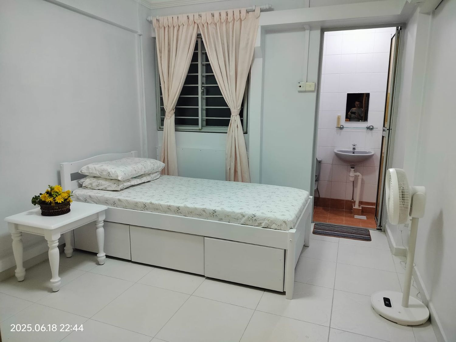 Bukit Batok MRT Master Room