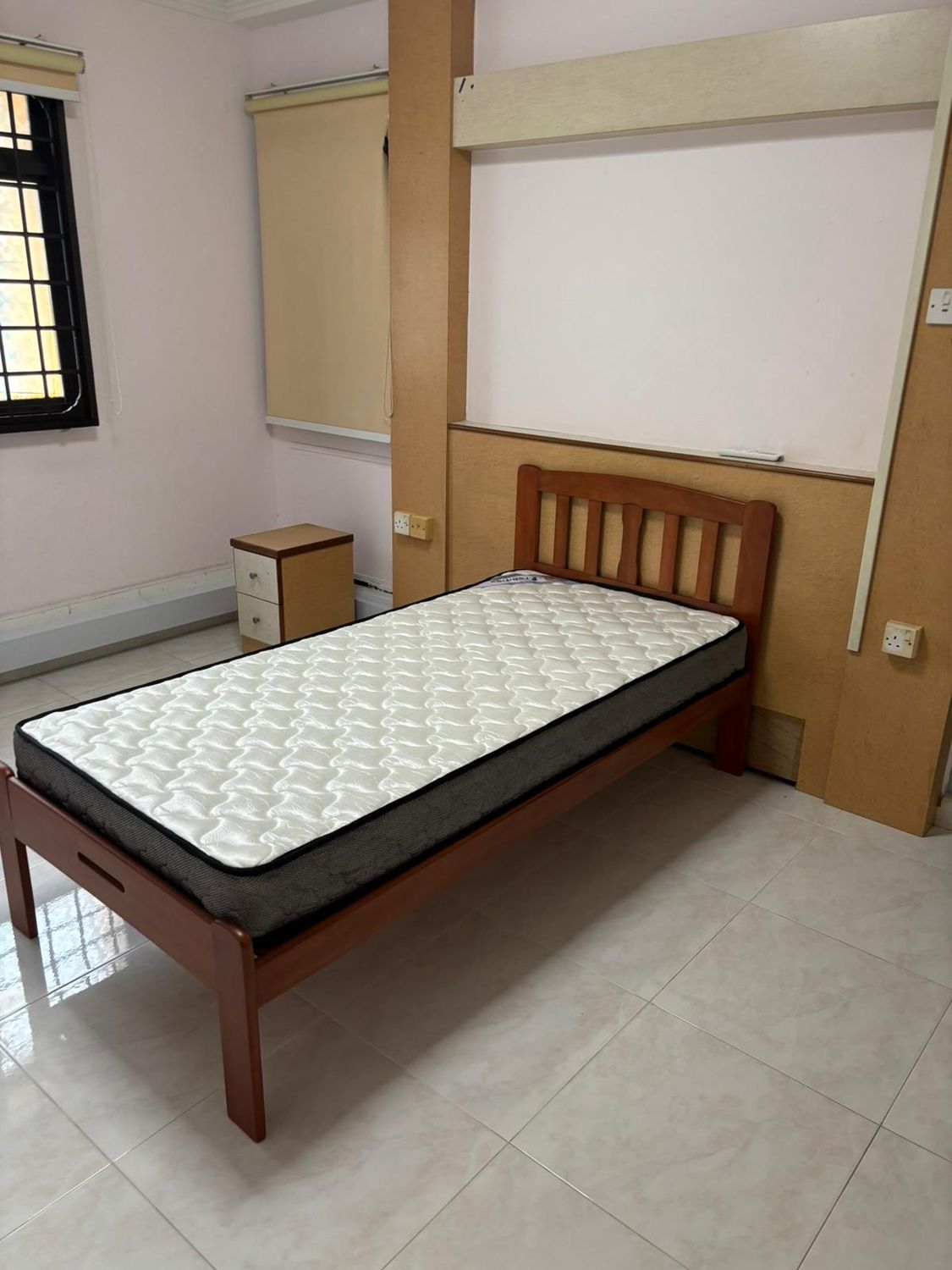 Yishun MRT Common Room