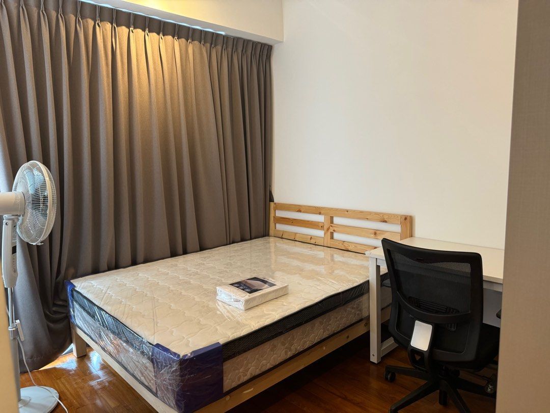 Queenstown MRT Master Room