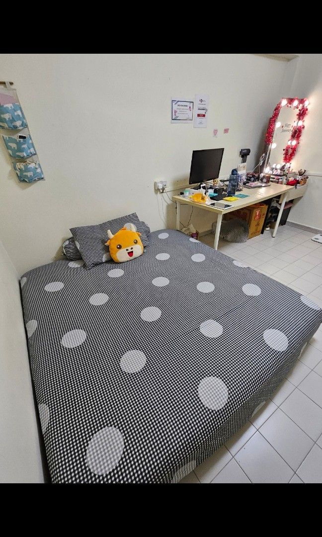 Commonwealth MRT Common Room