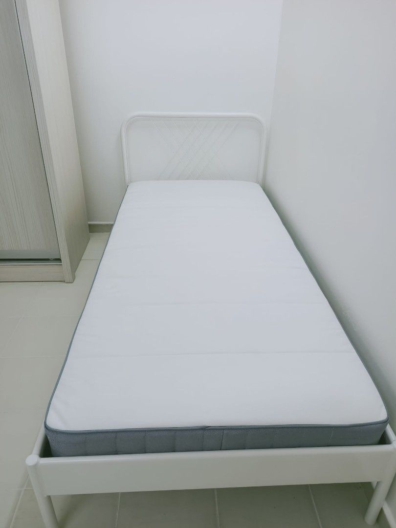 Yishun MRT Common Room