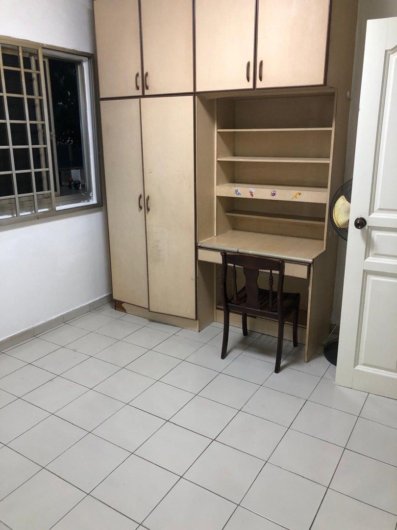 Choa Chu Kang MRT Common Room