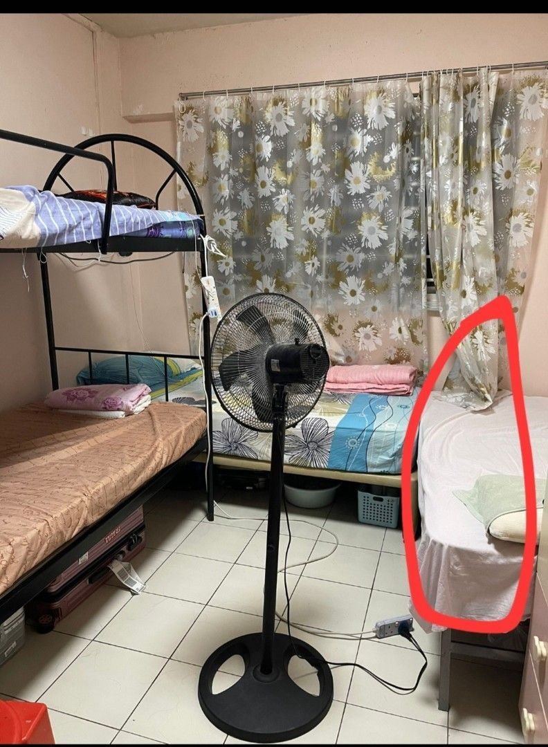 (Room Sharing) Yishun MRT Common Room