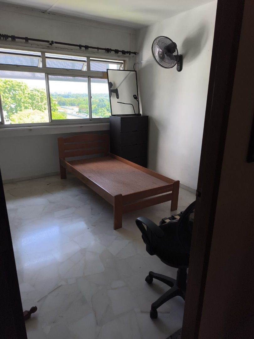 Yishun MRT Master Room