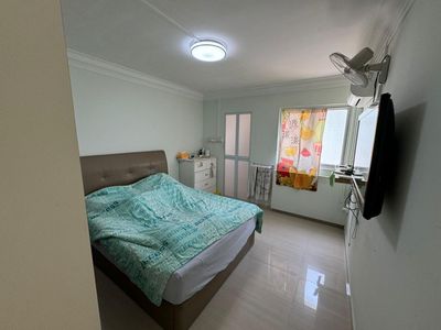 Yishun MRT Master Room