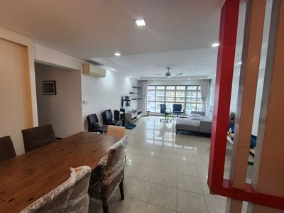 Unique 5 Room For Rent at 166B PUNGGOL CENTRAL!