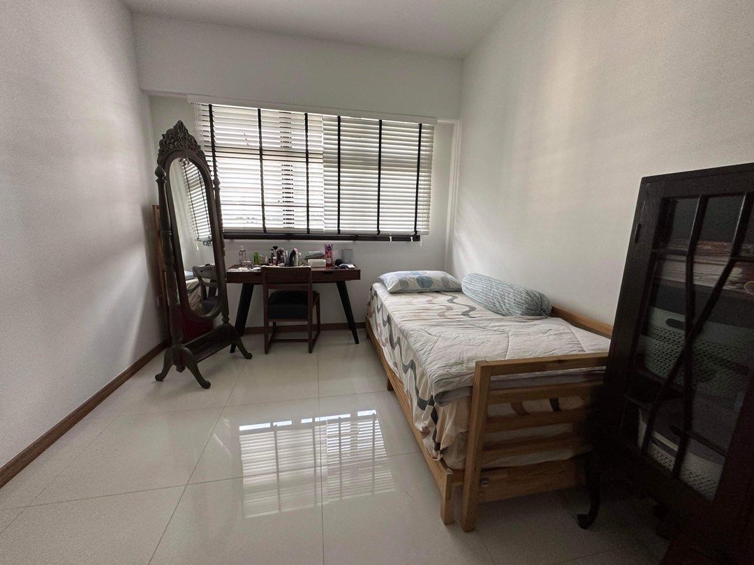 Woodleigh MRT Master Room
