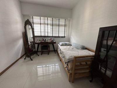 Woodleigh MRT Master Room