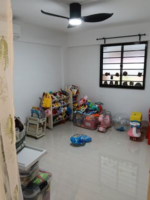 Jurong East MRT Common Room