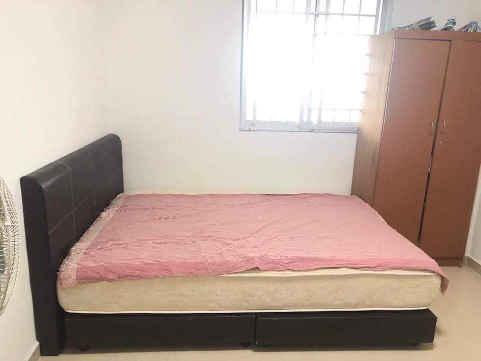 Yishun MRT Common Room